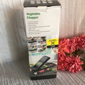 VEGETABLE CHOPPER in box multiple clades for chop slice cut grate 1.2 ca…
